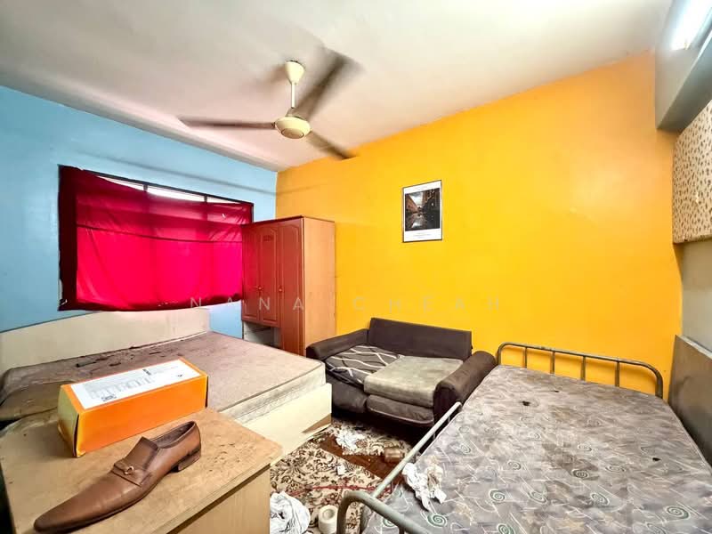 Pangsapuri untuk Dijual di Taman Putra Perdana - Nana Cheah - Bedroom - PropertyGuru.com.my