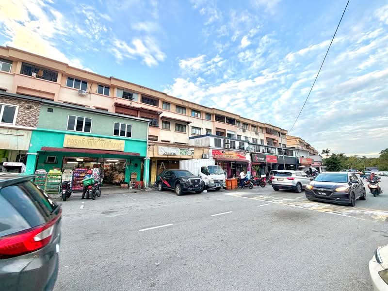 Pangsapuri untuk Dijual di Taman Putra Perdana - Nana Cheah - Exterior - PropertyGuru.com.my