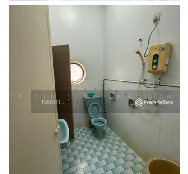 Bungalow House for Sale in Federal Hill (Bangsar) - Tricia Peck Kwan Lim - Bathroom - PropertyGuru.com.my