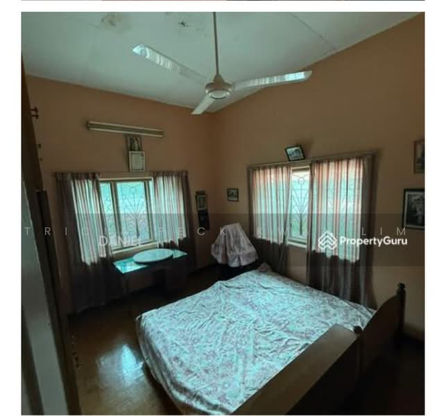 Bungalow House for Sale in Federal Hill (Bangsar) - Tricia Peck Kwan Lim - Bedroom - PropertyGuru.com.my