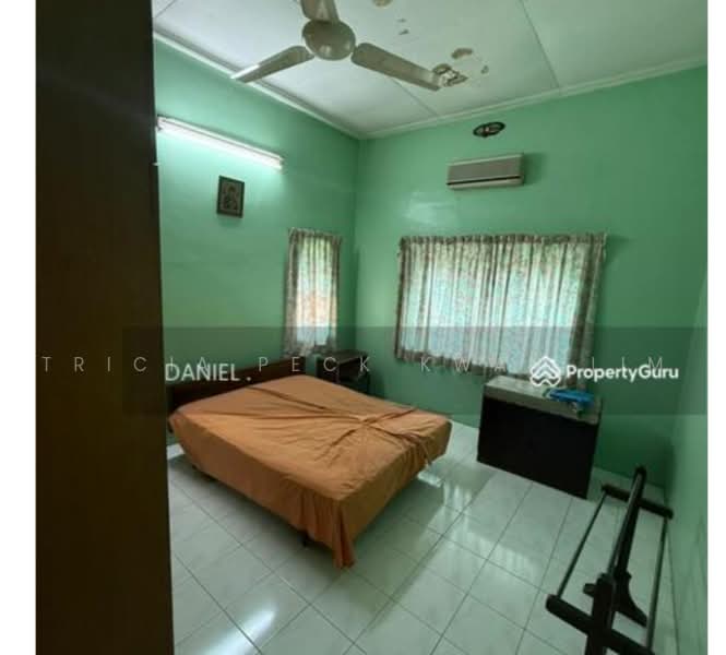 Bungalow House for Sale in Federal Hill (Bangsar) - Tricia Peck Kwan Lim - Bedroom - PropertyGuru.com.my