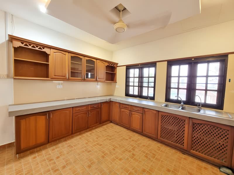 Bungalow House untuk Disewa di Taman Duta (Bukit Tunku (Kenny Hills)) - Esther Tan - Kitchen - PropertyGuru.com.my
