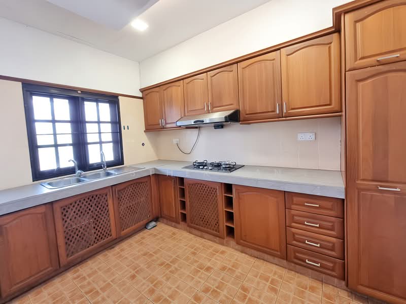 Bungalow House untuk Disewa di Taman Duta (Bukit Tunku (Kenny Hills)) - Esther Tan - Kitchen - PropertyGuru.com.my