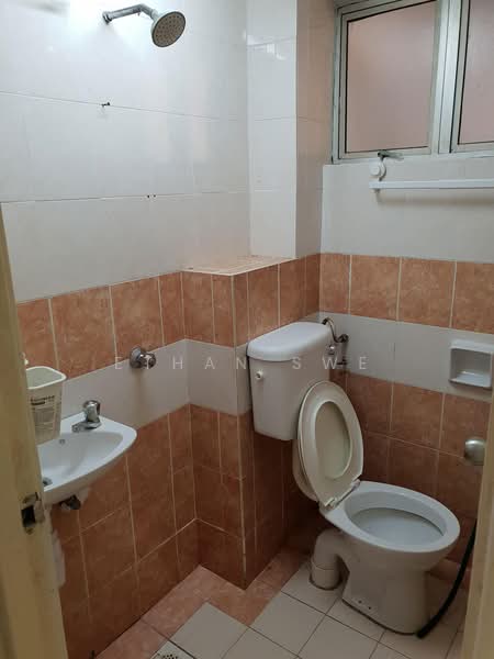 Pangsapuri untuk Disewa di Pelangi Damansara - Ethan Swe - Bathroom - PropertyGuru.com.my