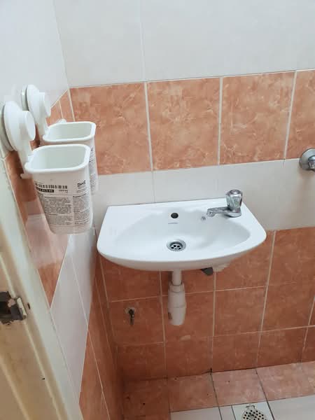 Pangsapuri untuk Disewa di Pelangi Damansara - Ethan Swe - Bathroom - PropertyGuru.com.my
