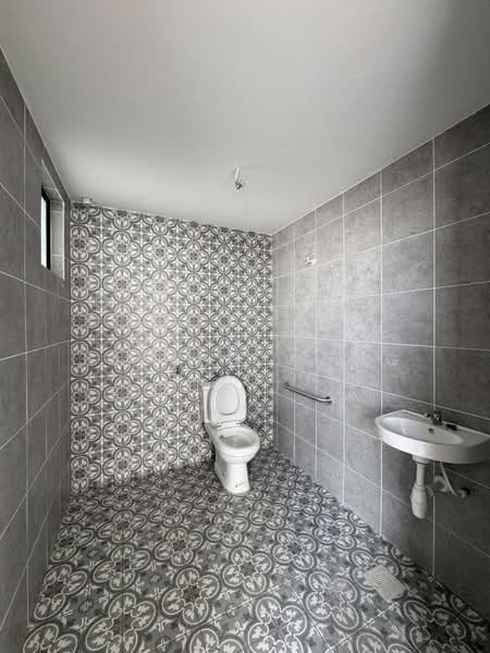 Shop for Rent in Panorama Lapangan Perdana (Ipoh) - Joseph Wong - Bathroom - PropertyGuru.com.my