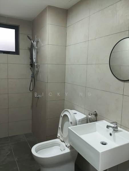 Kediaman Servis untuk Disewa di M Luna - Ricky Ng - Bathroom - PropertyGuru.com.my