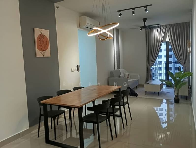 Kediaman Servis untuk Disewa di M Luna - Ricky Ng - Living Room - PropertyGuru.com.my