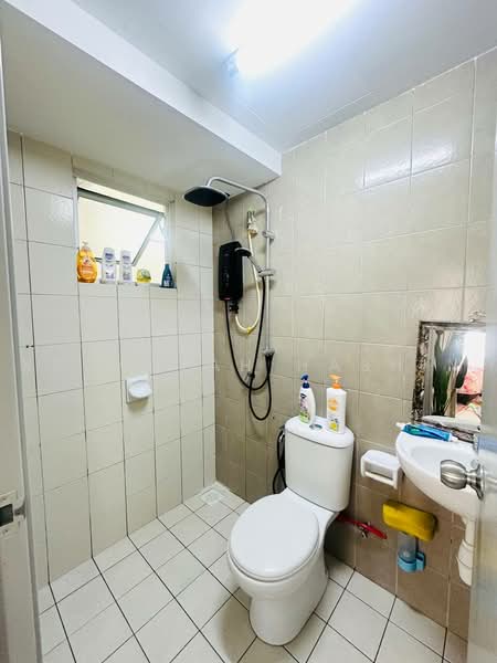 Apartment for Sale at MasReca n19eteen - Ruqayyah Hashim - Bathroom - PropertyGuru.com.my