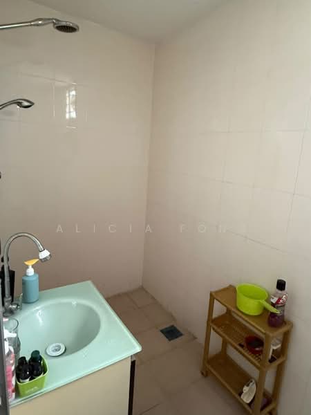 Shop for Sale in Taman Ungku Tun Aminah (Skudai) - Alicia Fong - Bathroom - PropertyGuru.com.my