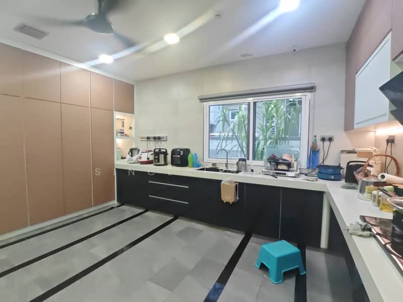 Bungalow House untuk Dijual di Bandar Botanic (Klang) - Sinclair Tan - Kitchen - PropertyGuru.com.my