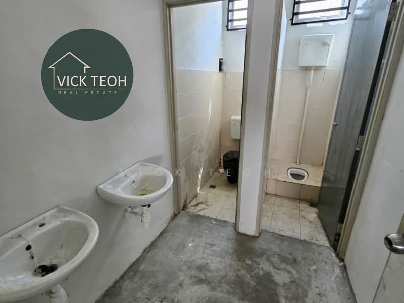 Kilang untuk Disewa di Simpang Ampat (Penang) - Vick Teoh - Bathroom - PropertyGuru.com.my