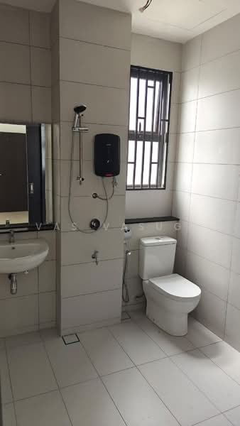 Rumah Teres untuk Dijual di Shah Alam (Selangor) - Vas Vasugi - Bathroom - PropertyGuru.com.my