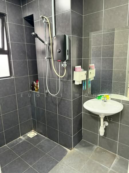 Condominium for Sale at Residensi Bukit Palma 2 (Palm Hill Residence 2) - Eugene Wong - Bathroom - PropertyGuru.com.my
