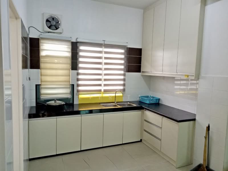 Rumah Teres 2-Tingkat untuk Disewa di Setia Ecohill (Semenyih) - Peter Tan - Kitchen - PropertyGuru.com.my