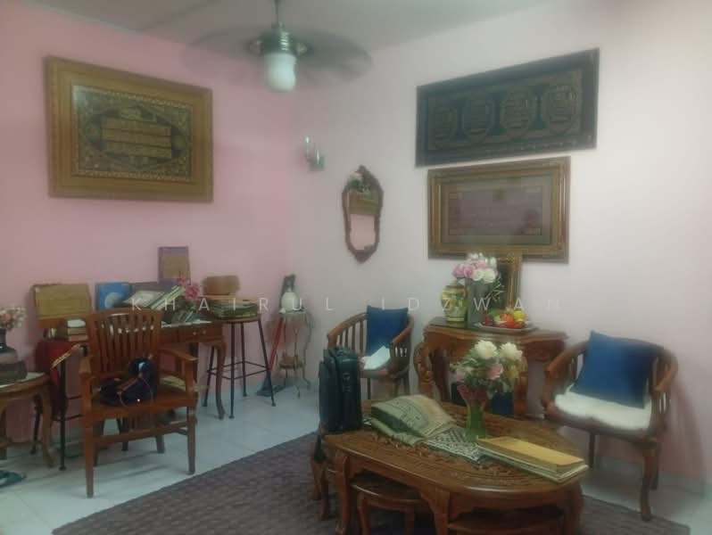 Rumah Teres untuk Dijual di Bandar Baru Senawang (Senawang) - Khairul Idzwan - Living Room - PropertyGuru.com.my