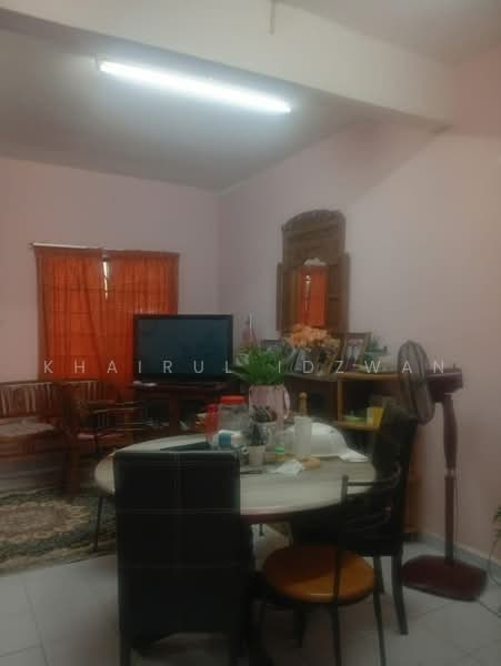 Rumah Teres untuk Dijual di Bandar Baru Senawang (Senawang) - Khairul Idzwan - Living Room - PropertyGuru.com.my