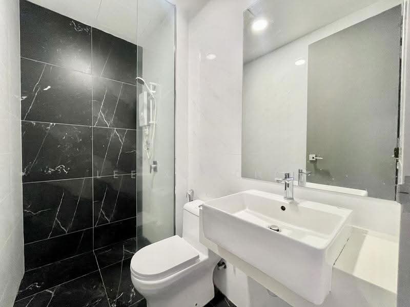 Kediaman Servis untuk Disewa di Beacon Executive Suites - Lee Xue Chen - Bathroom - PropertyGuru.com.my