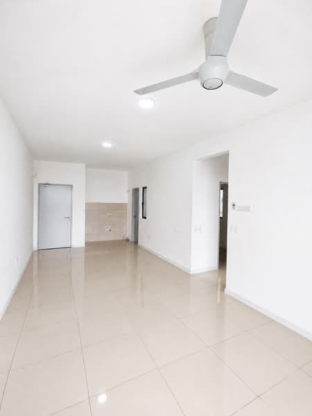 Kondominium untuk Disewa di Residensi Rampai II - Paris Chin - Living Room - PropertyGuru.com.my
