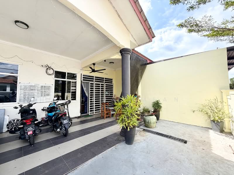 Rumah Kluster untuk Dijual di Muar (Johor) - Fakhrul Imlan - Exterior - PropertyGuru.com.my