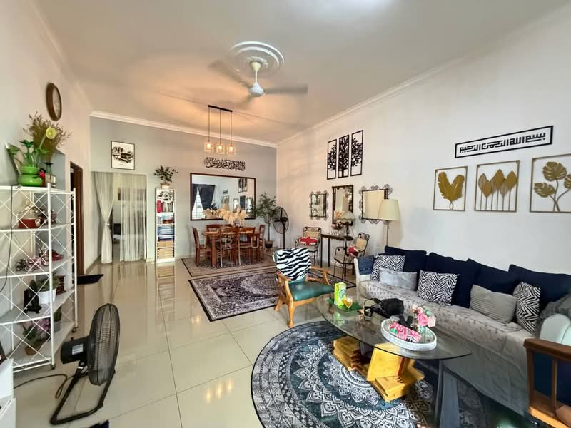 Rumah Kluster untuk Dijual di Muar (Johor) - Fakhrul Imlan - Living Room - PropertyGuru.com.my