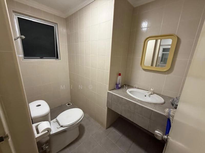 Kondominium untuk Disewa di Desa Residency (Residensi Desa) - Ming Feng - Bathroom - PropertyGuru.com.my