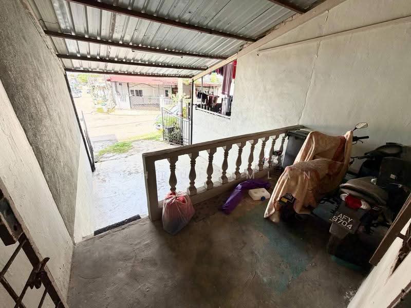 Rumah Teres 2-Tingkat untuk Dijual di Kluang (Johor) - Fakhrul Imlan - Exterior - PropertyGuru.com.my