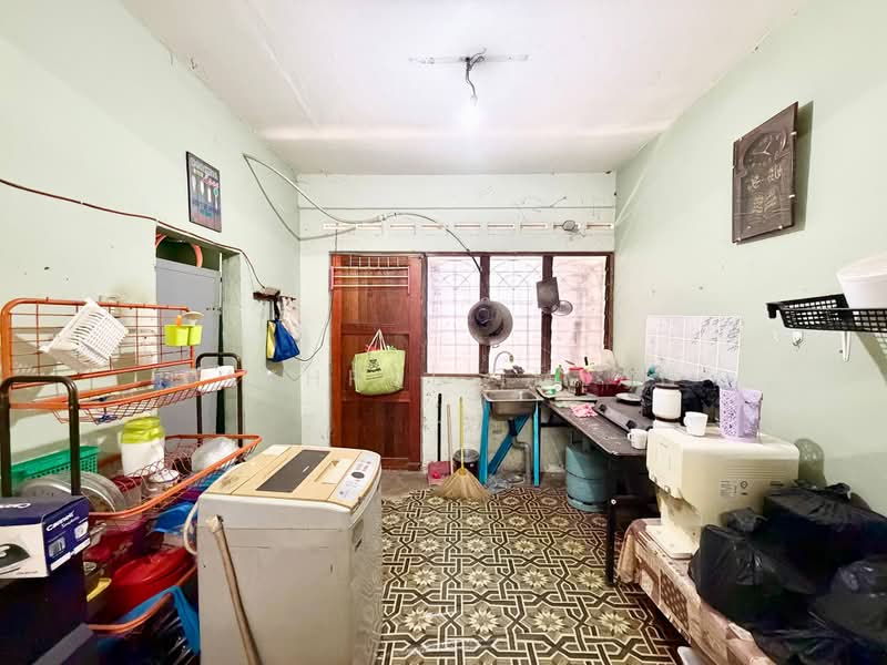Rumah Teres 2-Tingkat untuk Dijual di Kluang (Johor) - Fakhrul Imlan - Kitchen - PropertyGuru.com.my