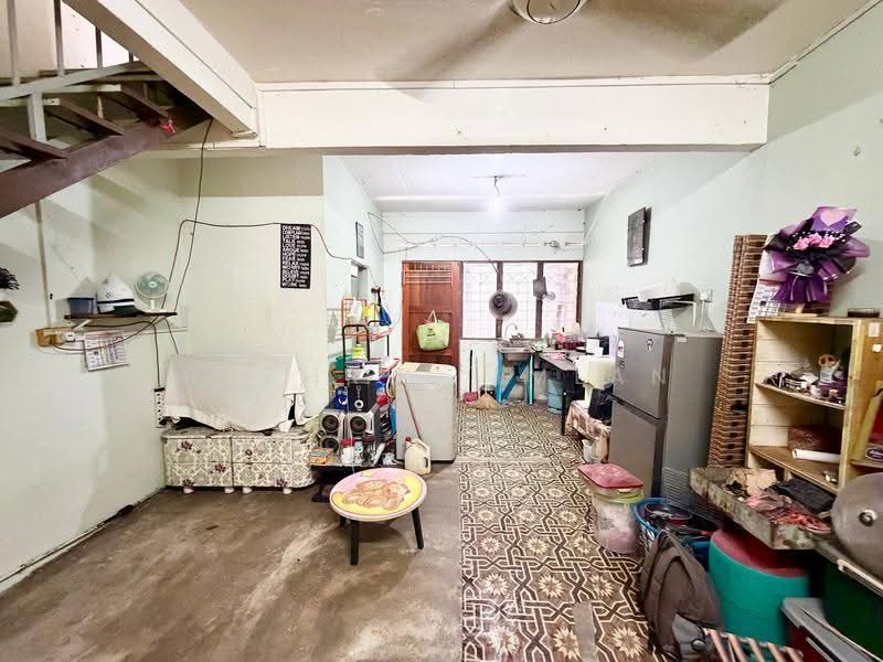 Rumah Teres 2-Tingkat untuk Dijual di Kluang (Johor) - Fakhrul Imlan - Kitchen - PropertyGuru.com.my