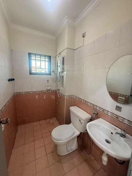 Rumah Teres 2-Tingkat untuk Disewa di Taman Impian Emas (Skudai) - Ken Liew - Bathroom - PropertyGuru.com.my