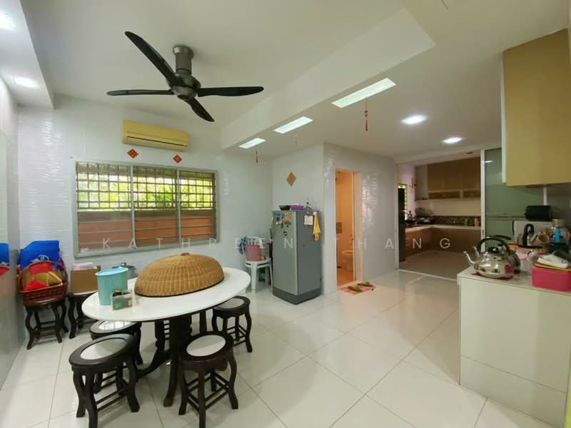 3-storey Terraced House for Sale in Taman Bukit Permata (Selayang) - Kathreen Thang - Kitchen - PropertyGuru.com.my