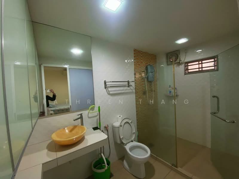 3-storey Terraced House for Sale in Taman Bukit Permata (Selayang) - Kathreen Thang - Bathroom - PropertyGuru.com.my