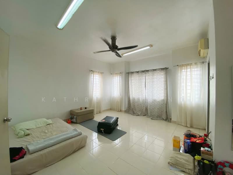 3-storey Terraced House for Sale in Taman Bukit Permata (Selayang) - Kathreen Thang - Bedroom - PropertyGuru.com.my
