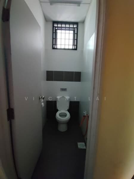 Rumah Teres 2-Tingkat untuk Dijual di Taman Molek (Johor Bahru) - Vincent Lai - Bathroom - PropertyGuru.com.my
