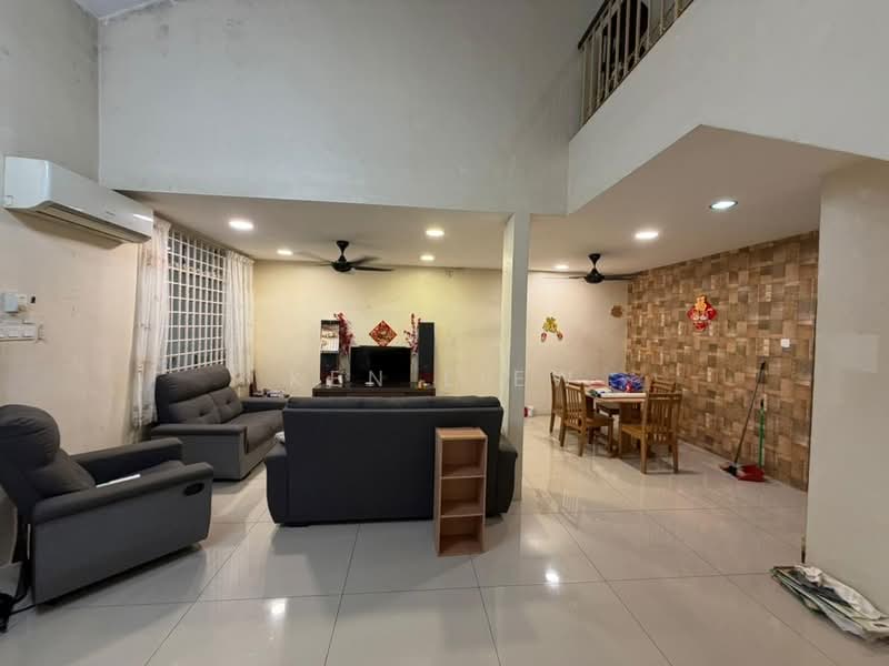 2-storey Terraced House for Rent in Bandar Putra (Kulai) - Ken Liew - Living Room - PropertyGuru.com.my