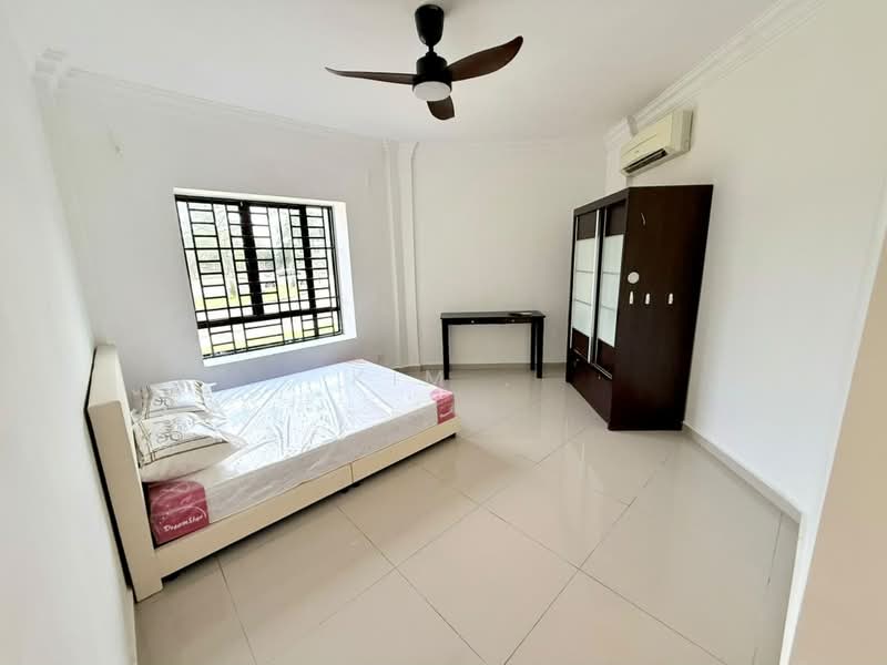 Pangsapuri untuk Disewa di Seri Mutiara Apartment - Kim . - Bedroom - PropertyGuru.com.my
