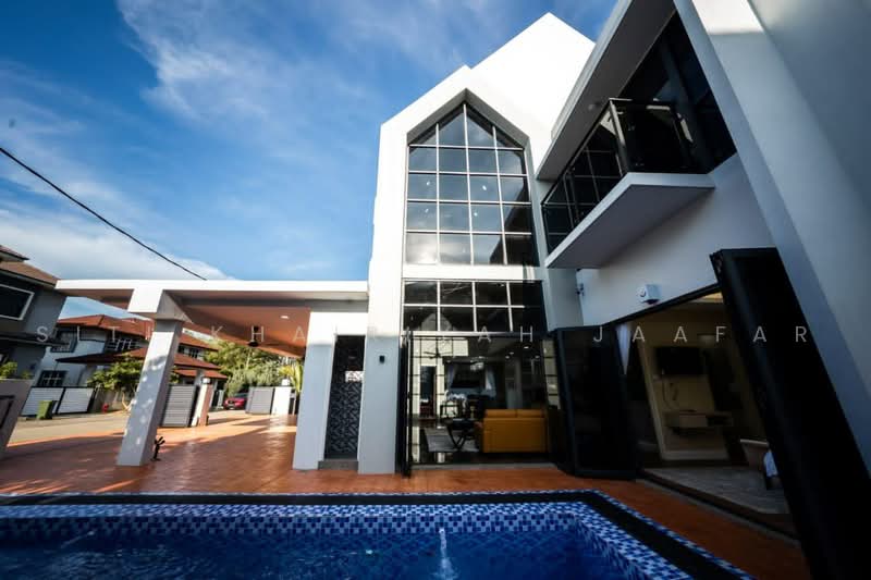 Bungalow House for Sale in Taman Tasik Utama (Bukit Katil) - SITI KHAIRIYAH JAAFAR - Exterior - PropertyGuru.com.my