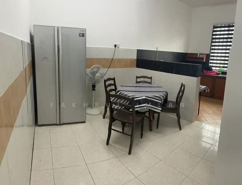 1-storey Terraced House for Sale in Taman Bestari Indah (Ulu Tiram) - Fakhrul Imlan - Kitchen - PropertyGuru.com.my