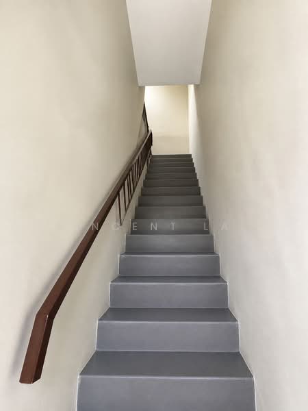 Rumah Teres 2-Tingkat untuk Dijual di Taman Molek (Johor Bahru) - Vincent Lai - Corridor - PropertyGuru.com.my