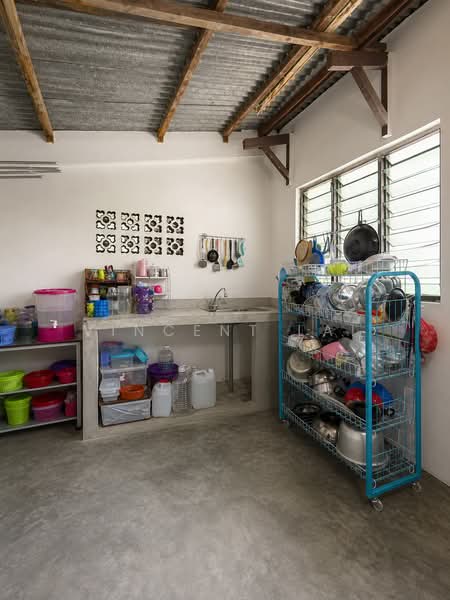 Rumah Teres 2-Tingkat untuk Dijual di Taman Molek (Johor Bahru) - Vincent Lai - Kitchen - PropertyGuru.com.my