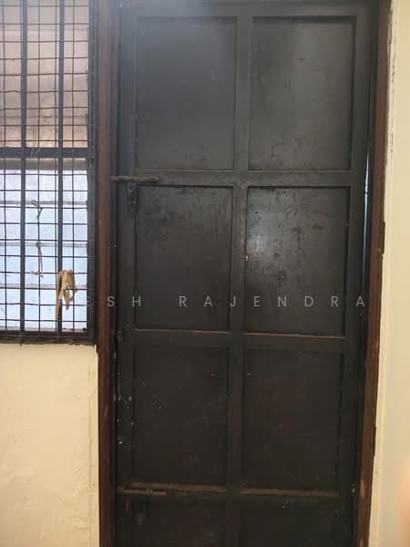 Shop / Office for Rent in Taman Johor Jaya (Johor Bahru) - Suresh Rajendran - Entrance - PropertyGuru.com.my