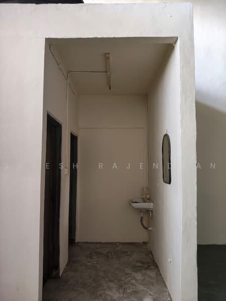 Shop / Office for Rent in Taman Johor Jaya (Johor Bahru) - Suresh Rajendran - Interior - PropertyGuru.com.my