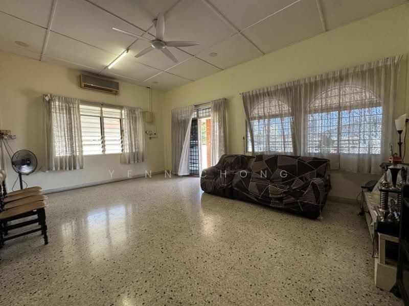 Rumah Berkembar untuk Dijual di Happy Garden (Kuchai Lama) - Yenn Chong - Living Room - PropertyGuru.com.my
