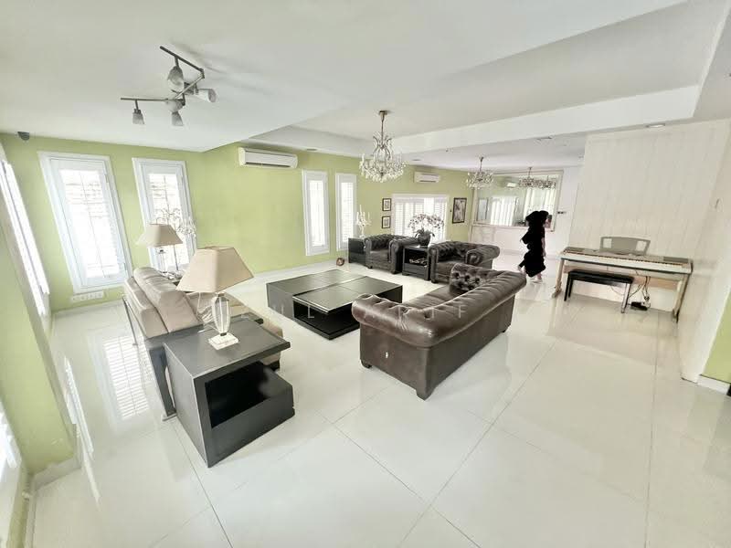 Rumah Berkembar untuk Dijual di Tropicana (Petaling Jaya) - Zul Arif - Living Room - PropertyGuru.com.my
