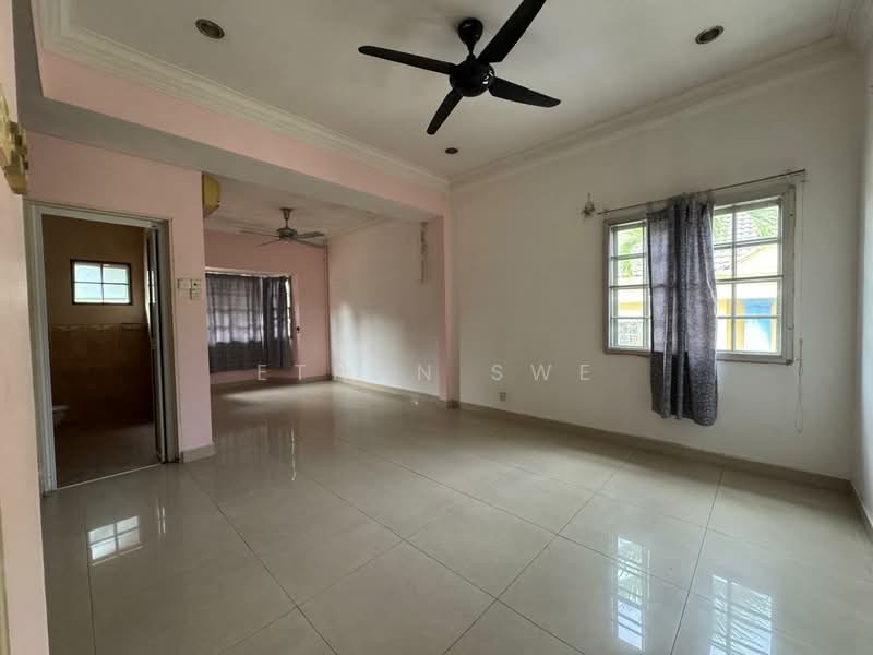 Rumah Berkembar untuk Dijual di Bukit Rahman Putra (Sungai Buloh) - Ethan Swe - Living Room - PropertyGuru.com.my