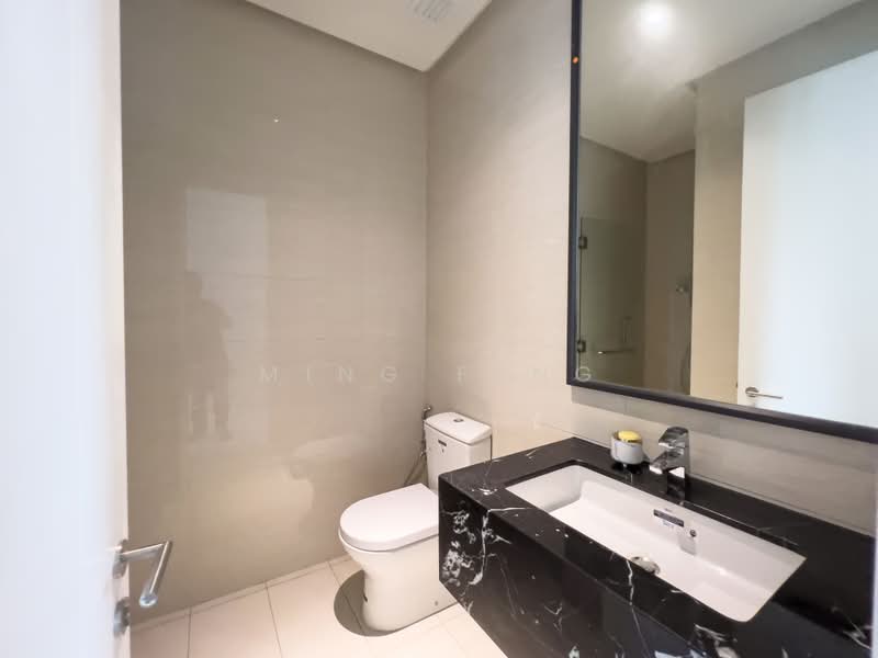Service Residence for Sale at Oxford Residences @ Pavilion Embassy - Ming Feng - Bathroom - PropertyGuru.com.my