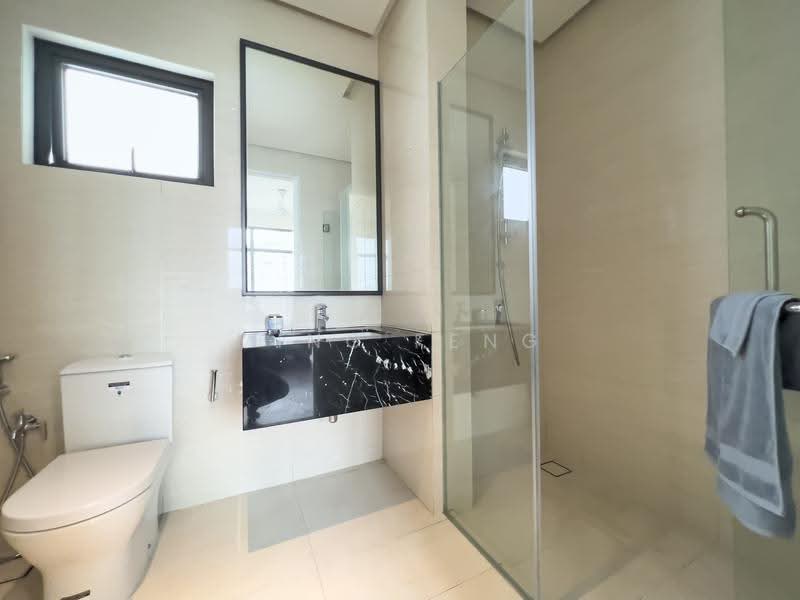 Service Residence for Sale at Oxford Residences @ Pavilion Embassy - Ming Feng - Bathroom - PropertyGuru.com.my
