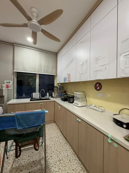 Shop / Office untuk Disewa di Austin Crest (Johor Bahru) - Katherine Low - Kitchen - PropertyGuru.com.my