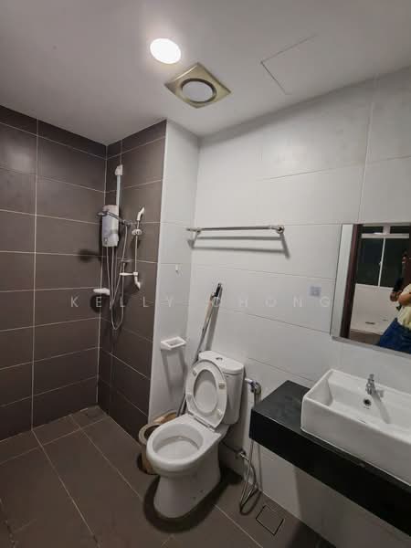 Service Residence for Rent at KSL Residence @ Daya - Kelly Chong - Bathroom - PropertyGuru.com.my