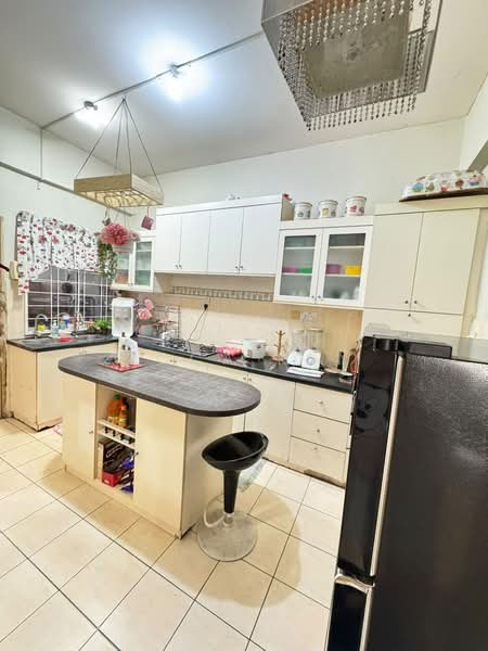 Semi-Detached House for Sale in Telipok (Kota Kinabalu) - Voca Kun - Kitchen - PropertyGuru.com.my